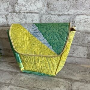 UPFUSE Candy Waist Bag made of 15 recycled plastic bottles Fanny‎ Pack Yellow